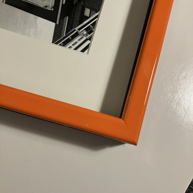 Blank orange træramme